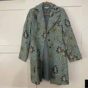 Cabi size 10 Guinevere tapestry coat floral printed with velvet tie